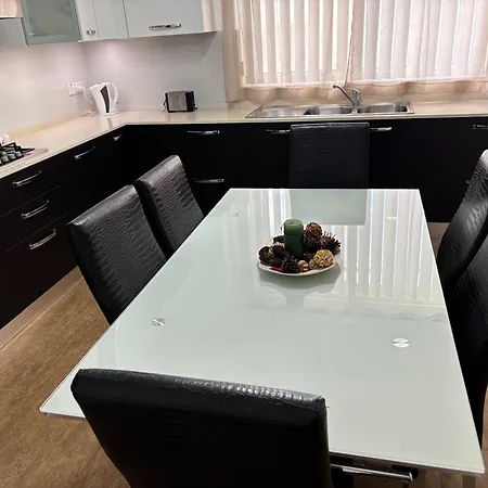 Family Apartment Zurrieq